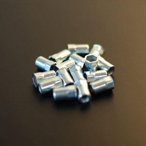 Tuerca autoinsertable remachable - CLUFIX® series - clufix - de metal