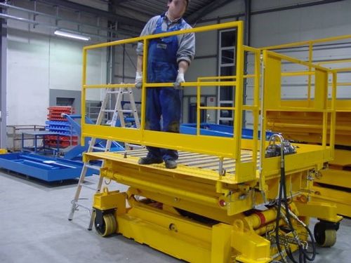 Plataforma elevadora de tijera móvil - 11.07383, 11.07337	  - Büter Hebetechnik GmbH - hidráulica