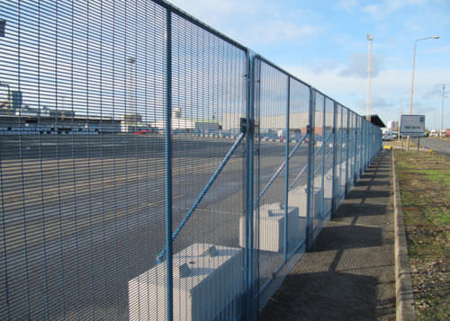 Cercado de seguridad - 2.4 x 2.5 m | POLMIL® - Blok 'N' Mesh UK Limited