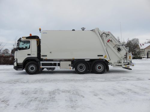 Camión de basura carga trasera - KGH series  - NTM - NÄRPES TRÄ & METALL