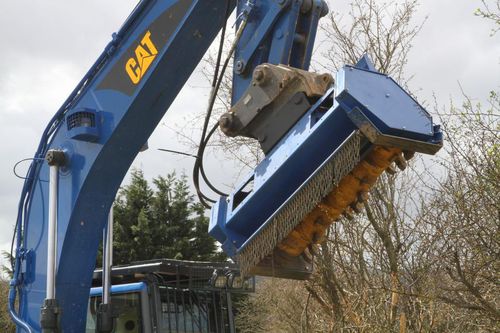 Brazo desbrozador forestal - Auger Torque Europe Ltd.