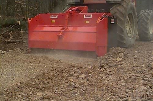 Molino de piedras - BUGNOT - vertical / hidráulico / para tractor