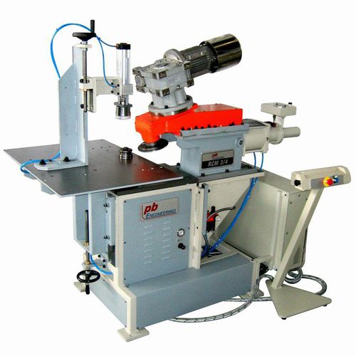 Máquina de cercado motorizada - RCM34 - PB Engineering