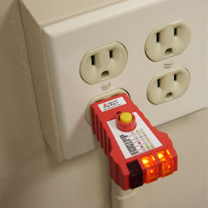 Comprobador de tensión - Plug-Bug™ 2 – 9610 - Triplett - para toma de corriente
