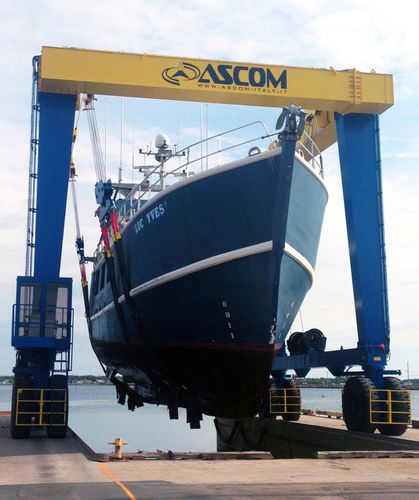 Pórtico autopropulsado - BHT 200 - Ascom SpA - para aplicaciones marinas / hidráulico