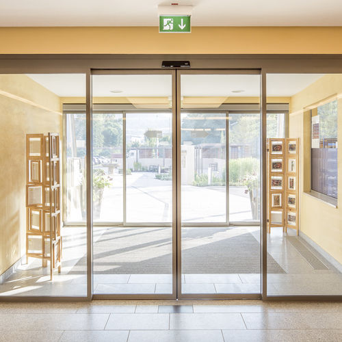 Puerta corredera - ST FLEX  - dormakaba - para interior / automática / de seguridad