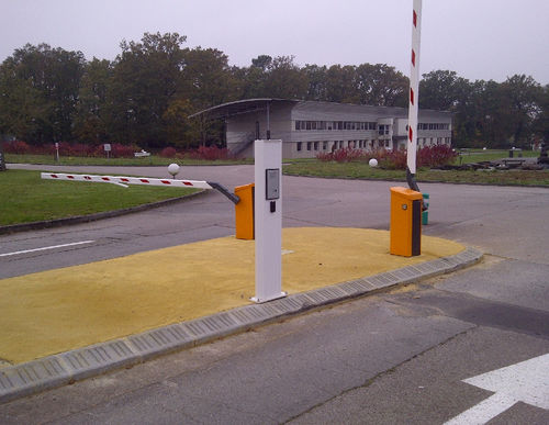 Tótem de soporte - Ulmalu® P800 - TGO - de aluminio