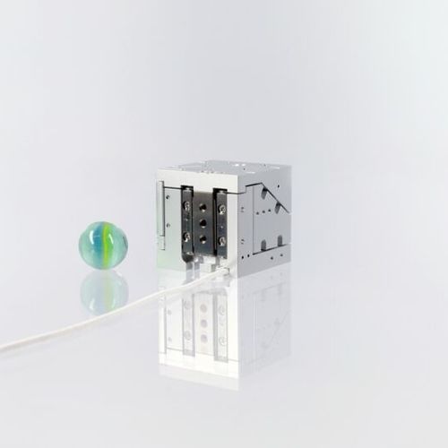 Platina de posicionamiento de alta carga - CHS-3232 - SmarAct GmbH - vertical / en lazo cerrado / compacta