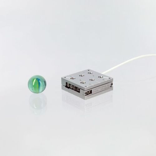 Platina de posicionamiento lineal - CLS-3232 - SmarAct GmbH - piezoeléctrica / aluminio / compatible de vacío
