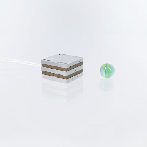 Platina de posicionamiento lineal - PLF3232-xy.60 - SmarAct GmbH - XY / piezoeléctrica / 2 ejes