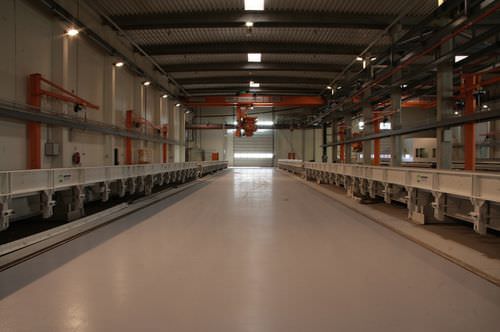 Mesa basculante - AVERMANN Maschinenfabrik GmbH & Co. KG