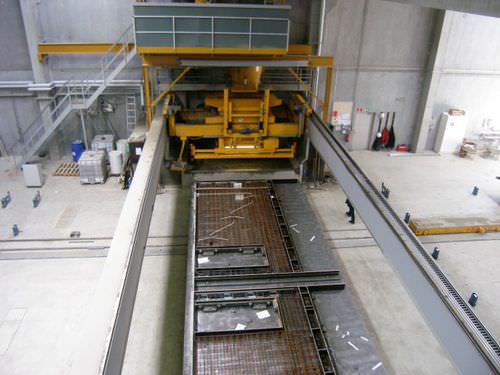 Esparcidora de hormigón - AVERMANN Maschinenfabrik GmbH & Co. KG