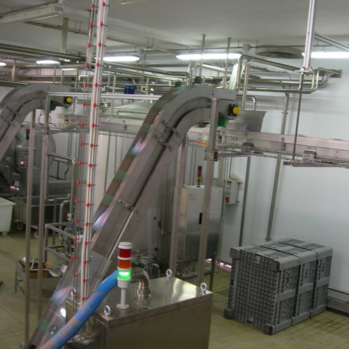 Transportador de banda - M.H. Material Handling S.p.A - de cinta de charnela / inclinado / modular