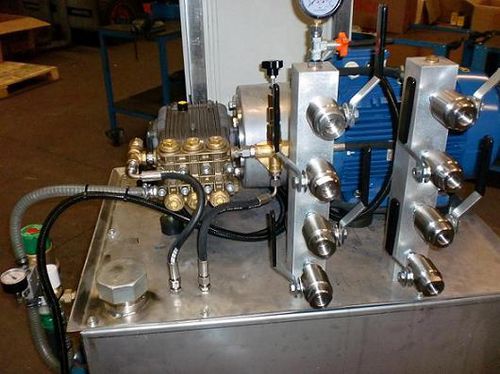Máquina de ensayo para tuberías - Sheet Metal Men s.r.l. - hidráulica
