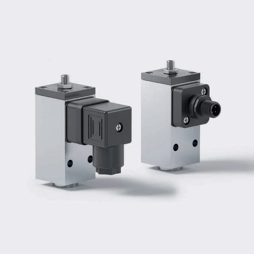 Presostato de pistón - 602 - Layher AG - conector M12 / con brida / G 1/4