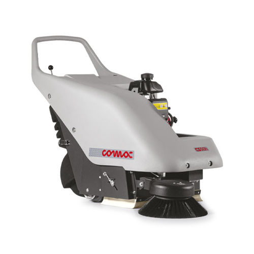Barredora con operador a pie - CS50  - Comac spa - gasolina / con batería / de exterior