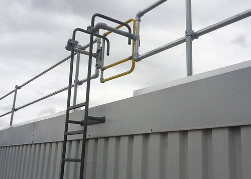 Barandilla autoportante - KEE SAFETY  - de cierre automático / de acero galvanizado / para punto de acceso a escalera