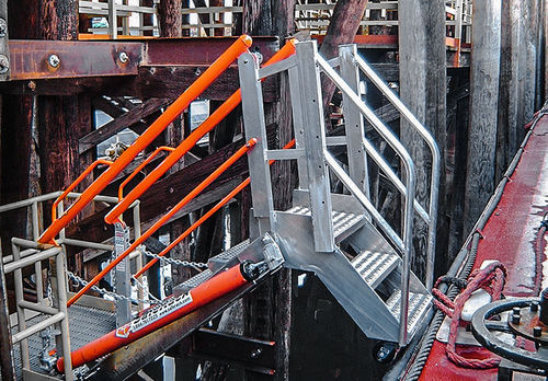 Escalera fija recta - SAS series - Safe Rack - de aluminio / de acero inoxidable / con barrotes