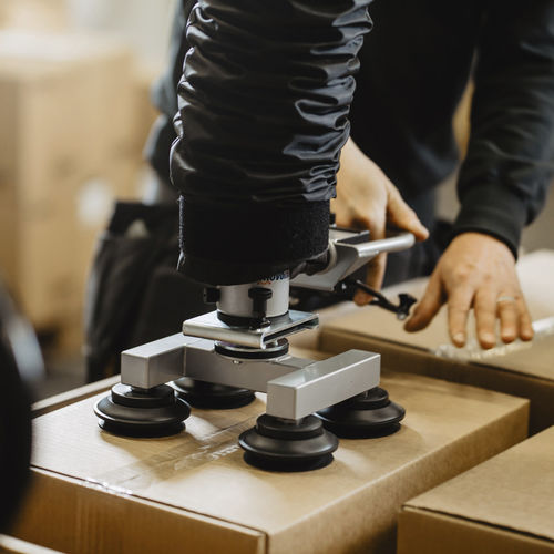 Tubo elevador para planchas de madera - Easyhand M™ series - Movomech - para cajas de cartón / para barril / para chapas