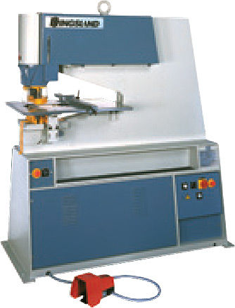 Punzonadora semiautomática - P series - Kingsland Engineering - hidráulica / de chapa