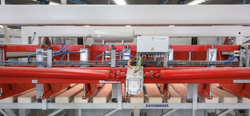 Máquina de aserrar de paneles - Dieffenbacher - para madera / enteramente automática / de alta precisión