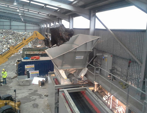 Destrozador de 1 eje - EtaPreShred® 2000 - Metso Automation - residuos sólidos a granel / de metal