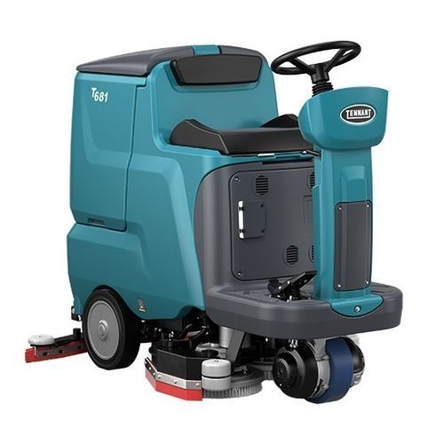 Fregadora con operador a bordo - T681 - Tennant - alimentada por batería / compacta