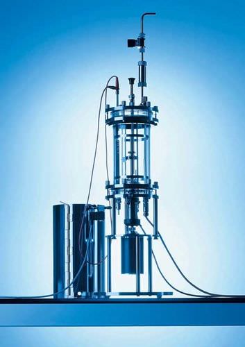 Biorreactor/fermentador de laboratorio - 2.4 - 3.7 l | KLF - Bioengineering, Inc. - desechable / de mesa / combinado