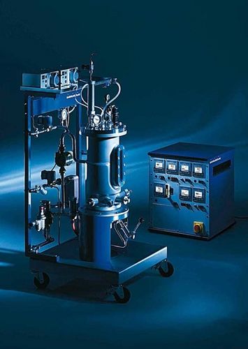 Biorreactor/fermentador de laboratorio - 7 - 30 l | NLF - Bioengineering, Inc. - de síntesis paralela / combinado