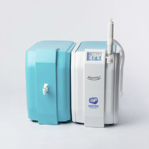 Unidad de purificación de agua ultra-pura para laboratorio - Aquinity² E35 / E70 - MembraPure - de ósmosis inversa / compacta