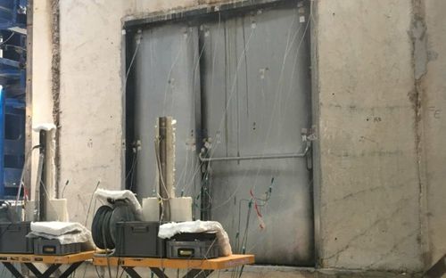 Puerta peatonal - DOHE P001 - HEINEN SONDERMASCHINENBAU Neustadt GmbH - de metal / industrial / a prueba de viento