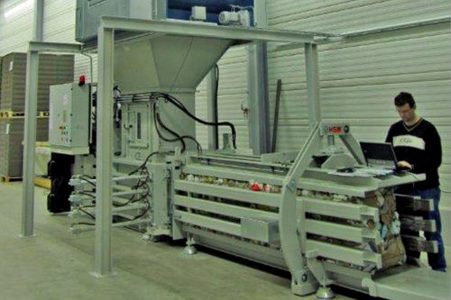 Prensa de balas para cartón - NESTRO Lufttechnik GmbH - para papel / para residuos / horizontal