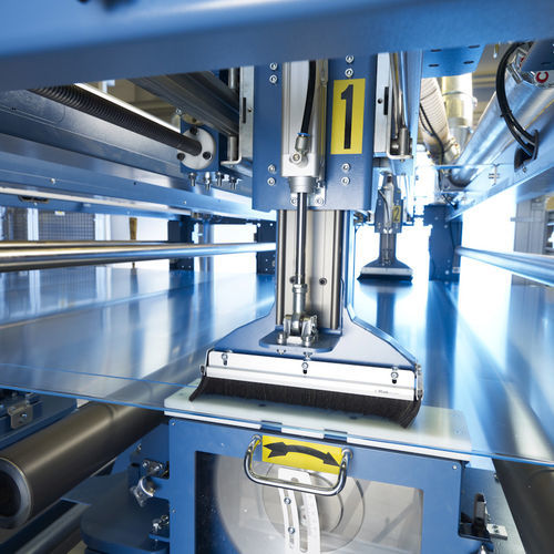 Sierra para línea de extrusión - Breyer GmbH Maschinenfabrik - circular / para plástico / automática