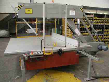 Máquina de corte de sierra de cinta - V 24 - Fecken-Kirfel GmbH & Co. KG, Maschinenfabrik - para PVC / CNC / vertical