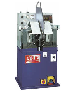 Engastadora para botas - CT FORMA  - SAGITTA Officina Meccanica S.p.A. - semiautomática / neumática
