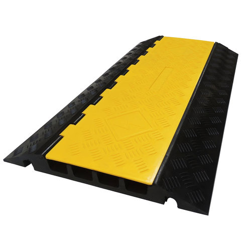 Protector para cable para el paso de vehículos - COBRA 31-4 - CABLE EQUIPEMENTS - fijado al suelo / de elastómero / de PVC-P
