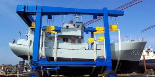 Carretilla elevadora de tipo straddle (horcaja) - 150 - 1 000 t | Pacific - Tracta