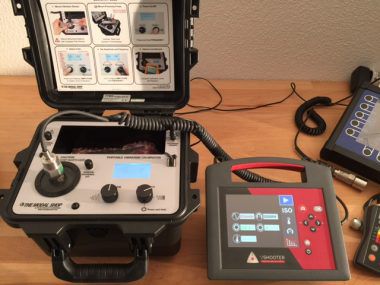 Banco de calibración para acelerómetro - SYNERGYS TECHNOLOGIES - para analizadores de vibraciones / de precisión