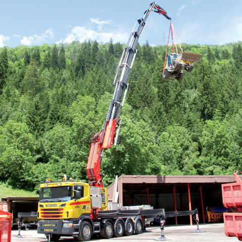 Grúa montada sobre camión - F1950RA he-dynamic series - Fassi gru S.p.A - de pluma articulada / telescópica / para obra