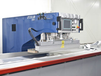 Máquina de soldar láser - 900 - FIAB - automática