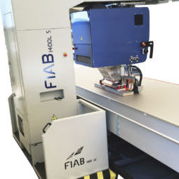 Máquina de soldar por ultrasonidos - 1400L S - FIAB - automática / de pórtico / al vacío