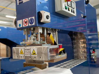 Máquina de soldar láser de fibra - 300L - FIAB - automática / CNC