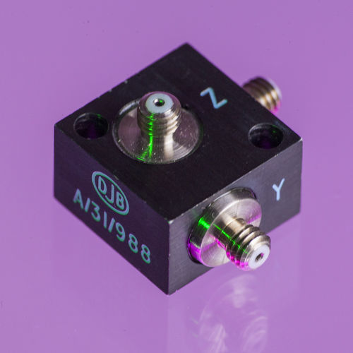 Acelerómetro triaxial - A/31 - DJB Instruments UK Ltd - piezoeléctrico / de alta temperatura / para aplicaciones automovilísticas