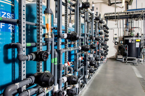 Microplanta para tratamiento de aguas residuales con reactor discontinuo secuencial - EnviroChemie GmbH - compacta / continua