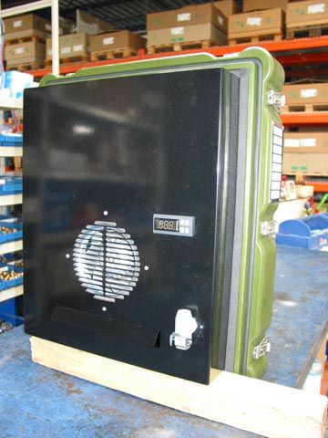 Climatizador para armario eléctrico industrial - APEX TECHNOLOGIES - con condensación de aire