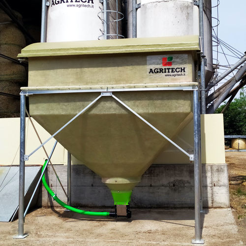 Silo para productos a granel - AGRICASE - AGRITECH SRL - de acero galvanizado / para la agricultura / para animales