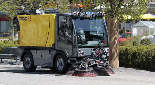 Barredora diésel - Compact Sweeper S3  - Boschung Mecatronic AG - de calle / compacta
