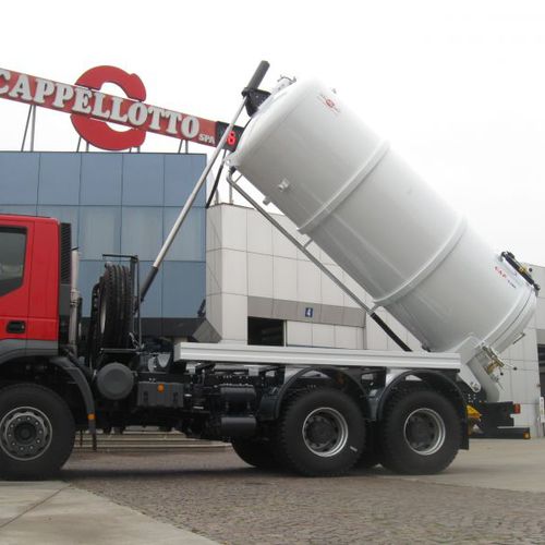 Camión de carga por aspiración - CAP VAC - CAPPELLOTTO S.P.A.  - de transporte / de 3 ejes