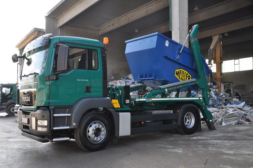 Camión volquete - AK series - MEILLER F. X. Fahrzeug- und Maschinenfabrik GmbH & Co KG - de 2 ejes / para obra