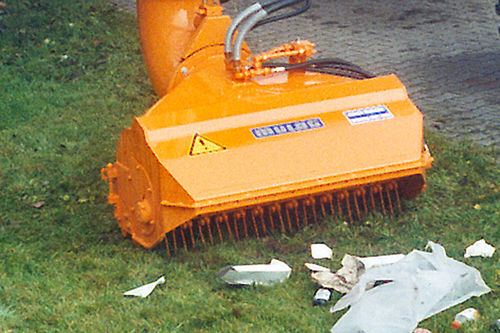 Barredora aspiradora con operador a pie - USK 1200 - MULAG Fahrzeugwerk Heinz Wössner GmbH u. Co. KG - de exterior